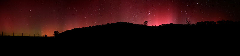 800px-Aurora_australis_panorama.jpg
