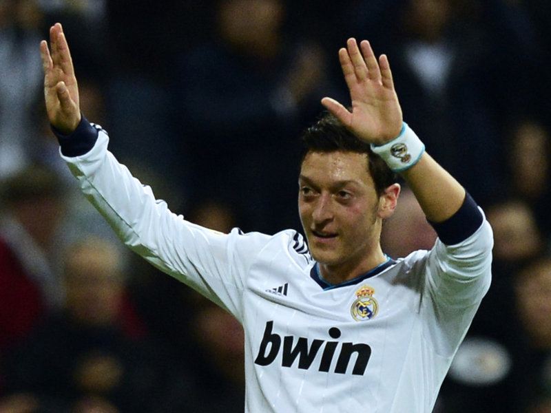 Mesut-Ozil-Real-Madrid.jpg